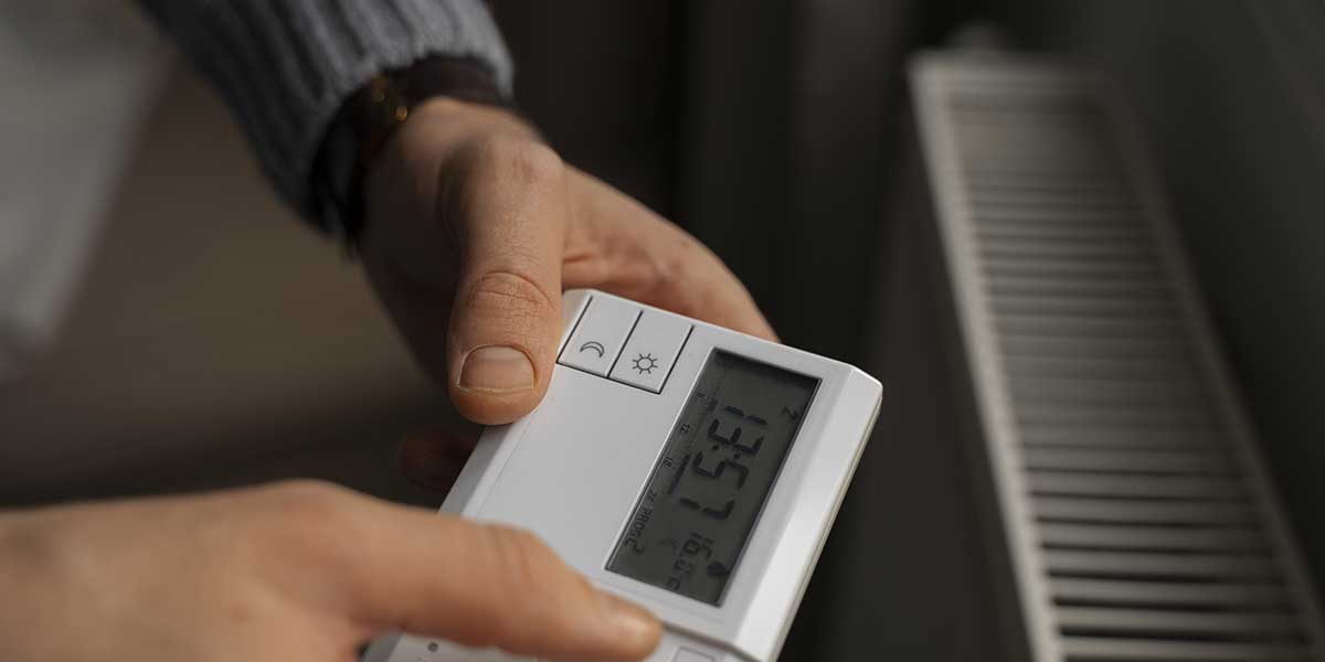 heat turns on and off